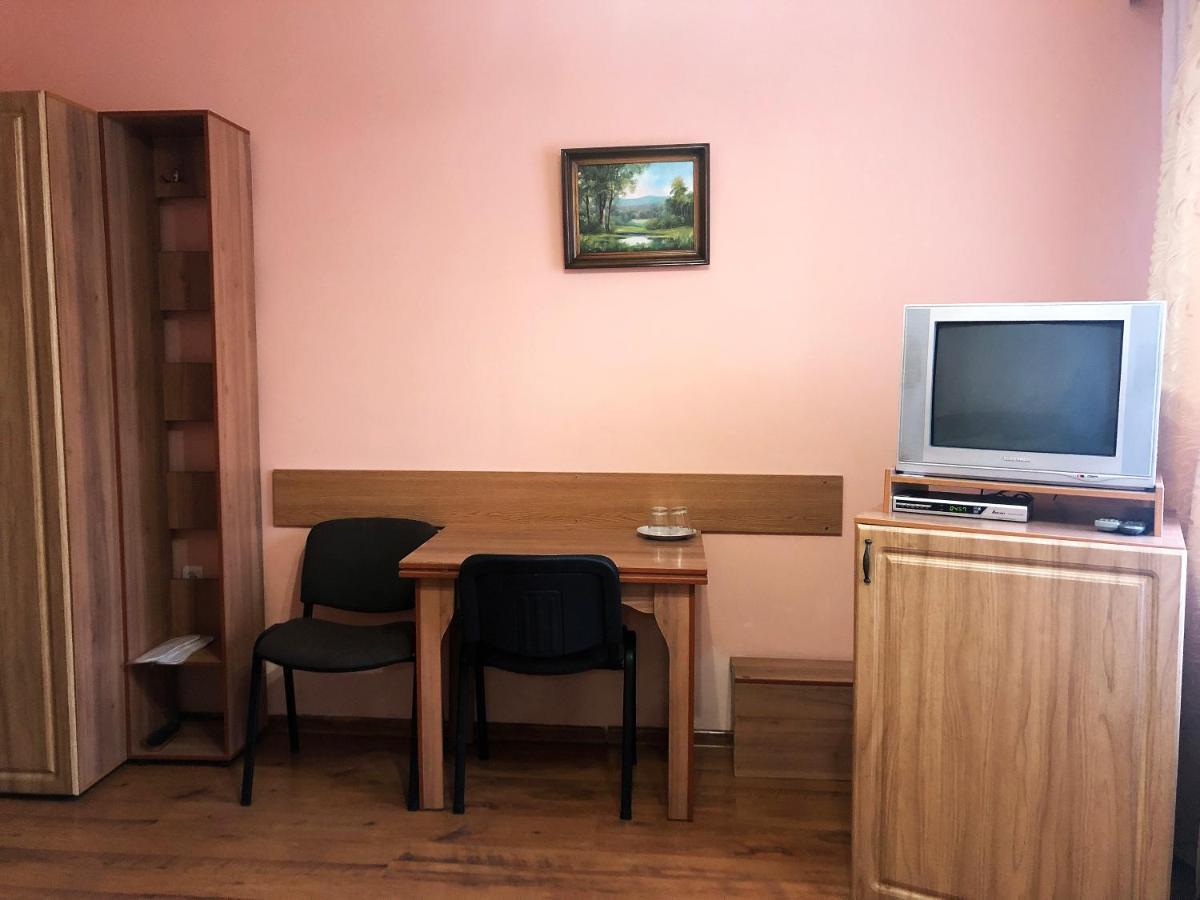 Comfort Hotel Chervonograd Экстерьер фото