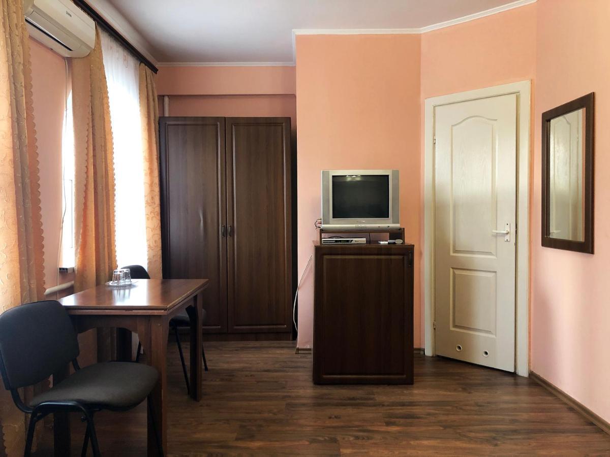 Comfort Hotel Chervonograd Экстерьер фото