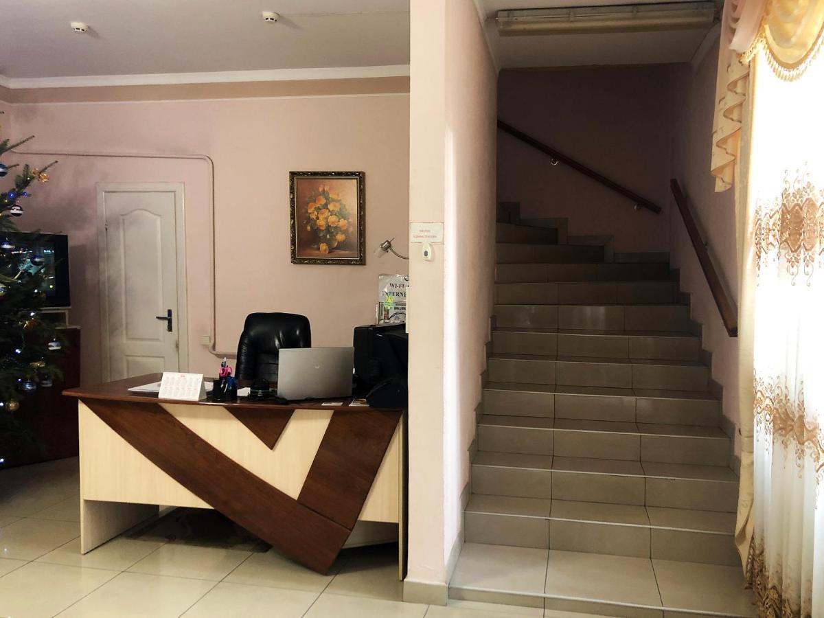 Comfort Hotel Chervonograd Экстерьер фото