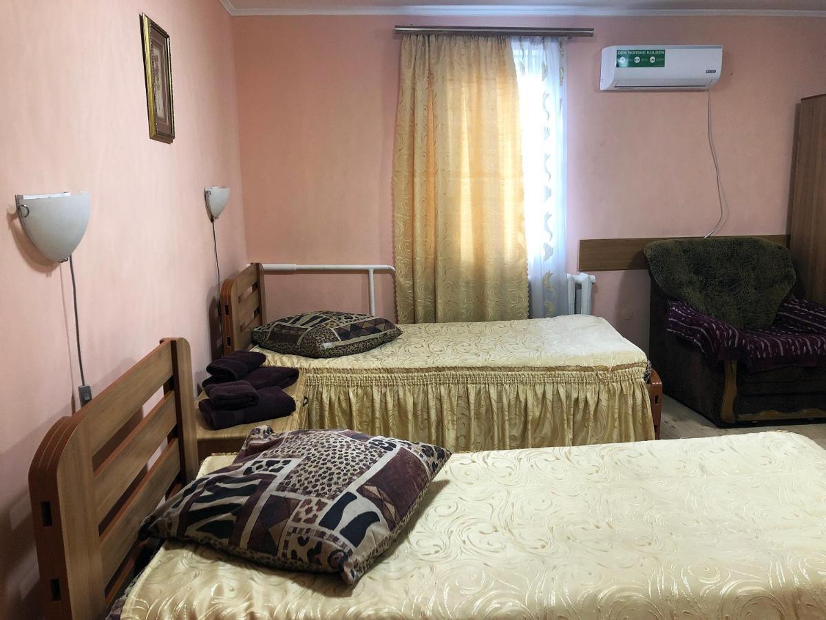Comfort Hotel Chervonograd Экстерьер фото